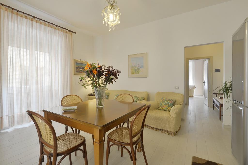 Boutique Home Santa Maria di Castellabate Værelse billede